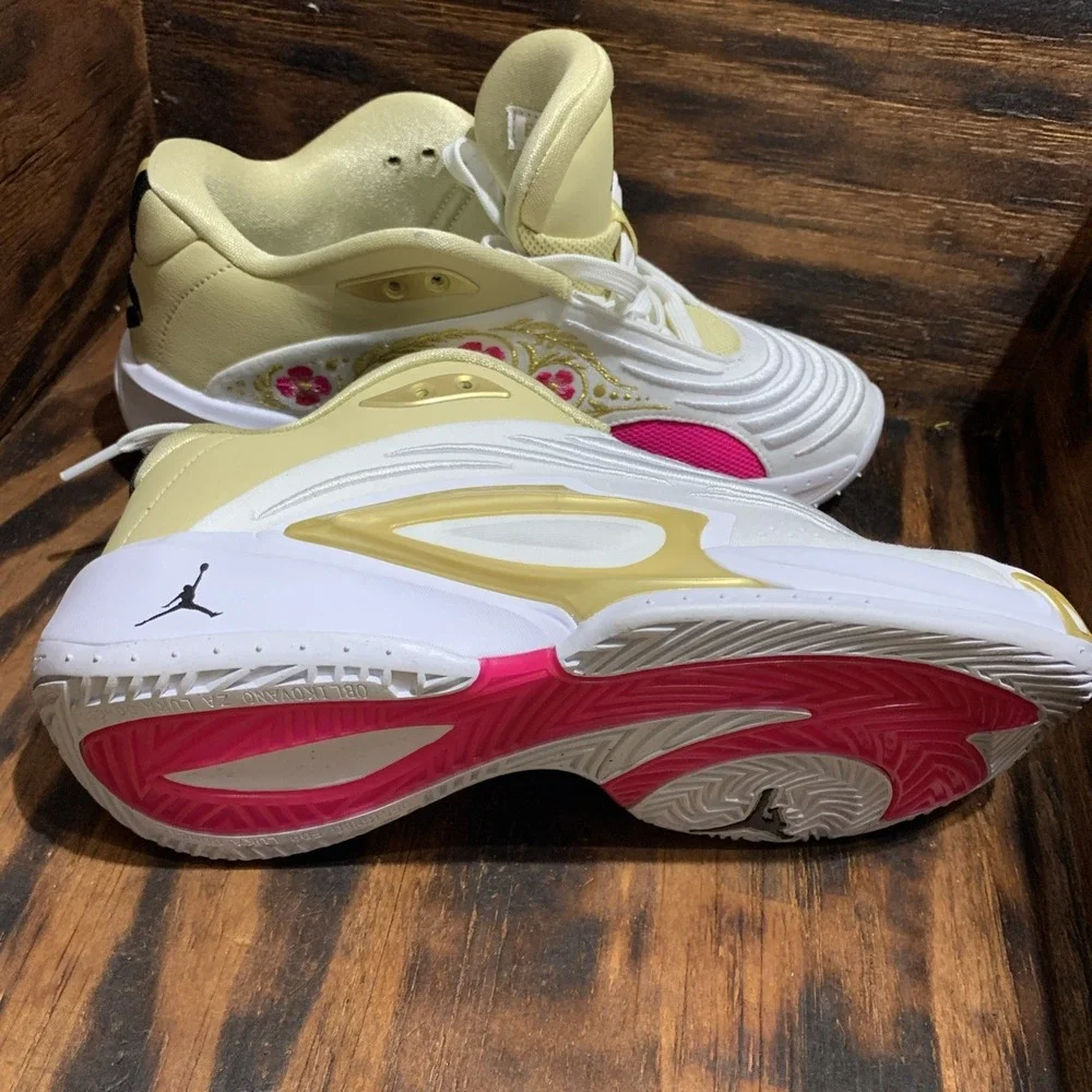 Nike Jordan Luka 3 SE Matador Men 7.5 Women 9 Brand New FZ2464-100